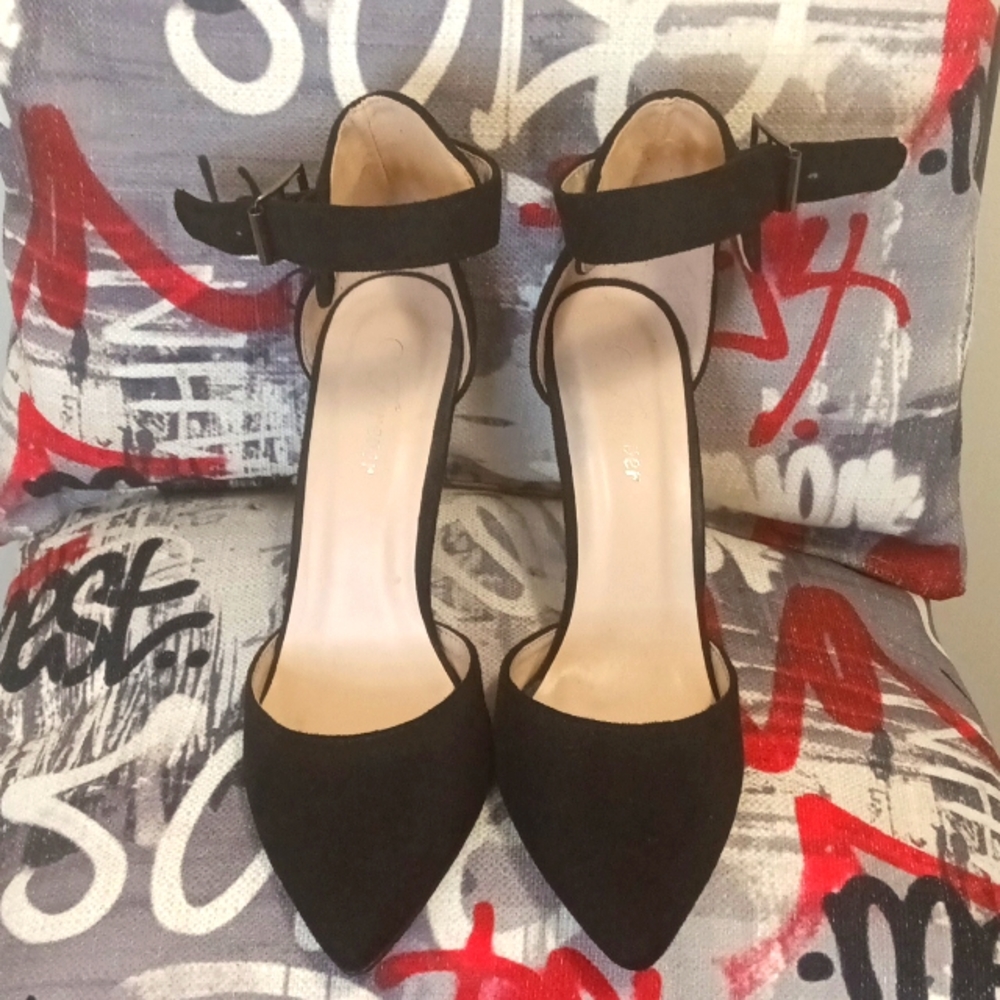 Forever 7.5 Black heels